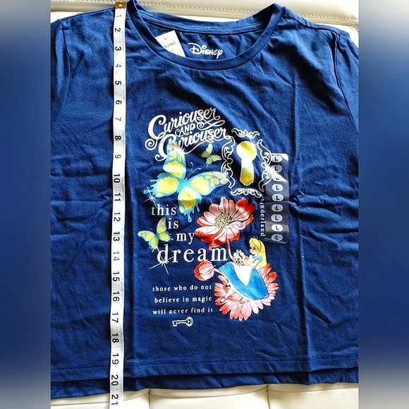 NWT Disney Alice in Wonderland Juniors Crop T shirt/Tee - Picture 13 of 16